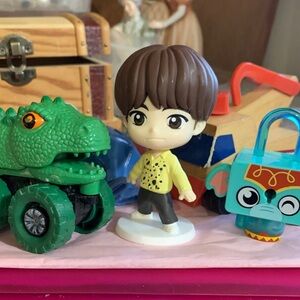 Kids Vinyl Figure Toy in Yellow Shirt - Collectible Play Figure. Toy Set